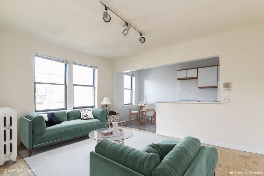 644 W Wrightwood Avenue Unit: 305