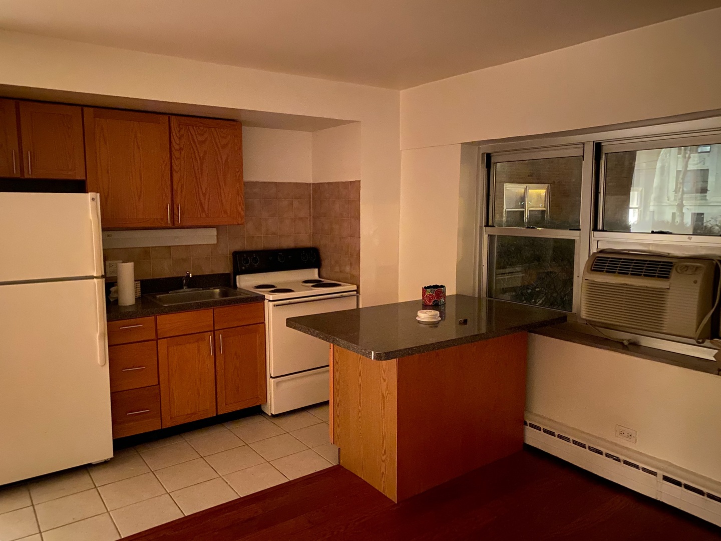 4980 N Marine Drive Unit: 135