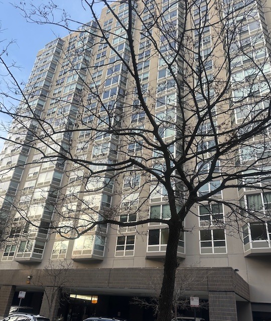 720 W Gordon Terrace Unit: 7M