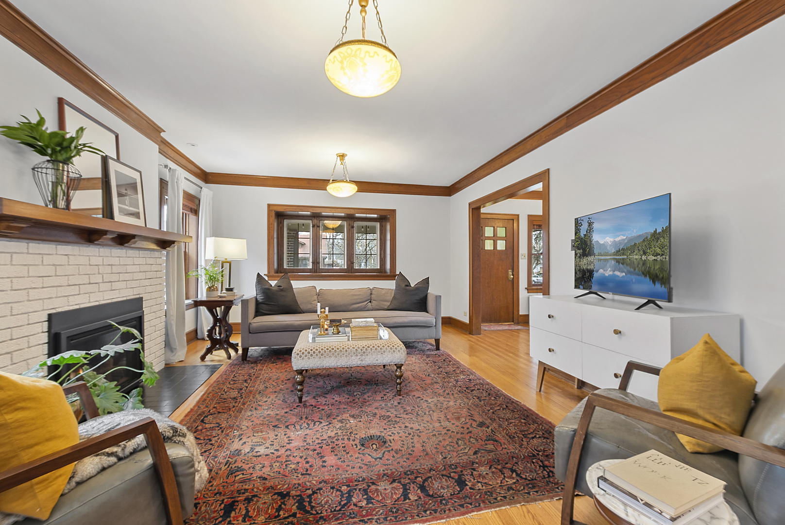 2138 W 109th Street