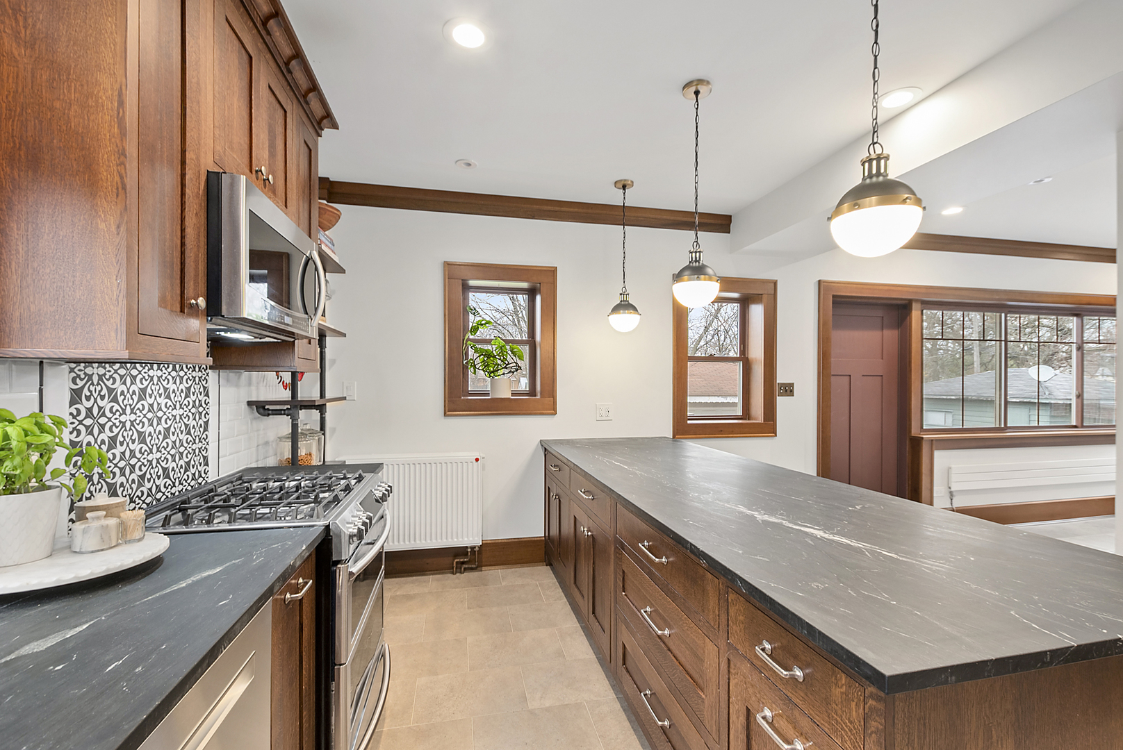 2138 W 109th Street