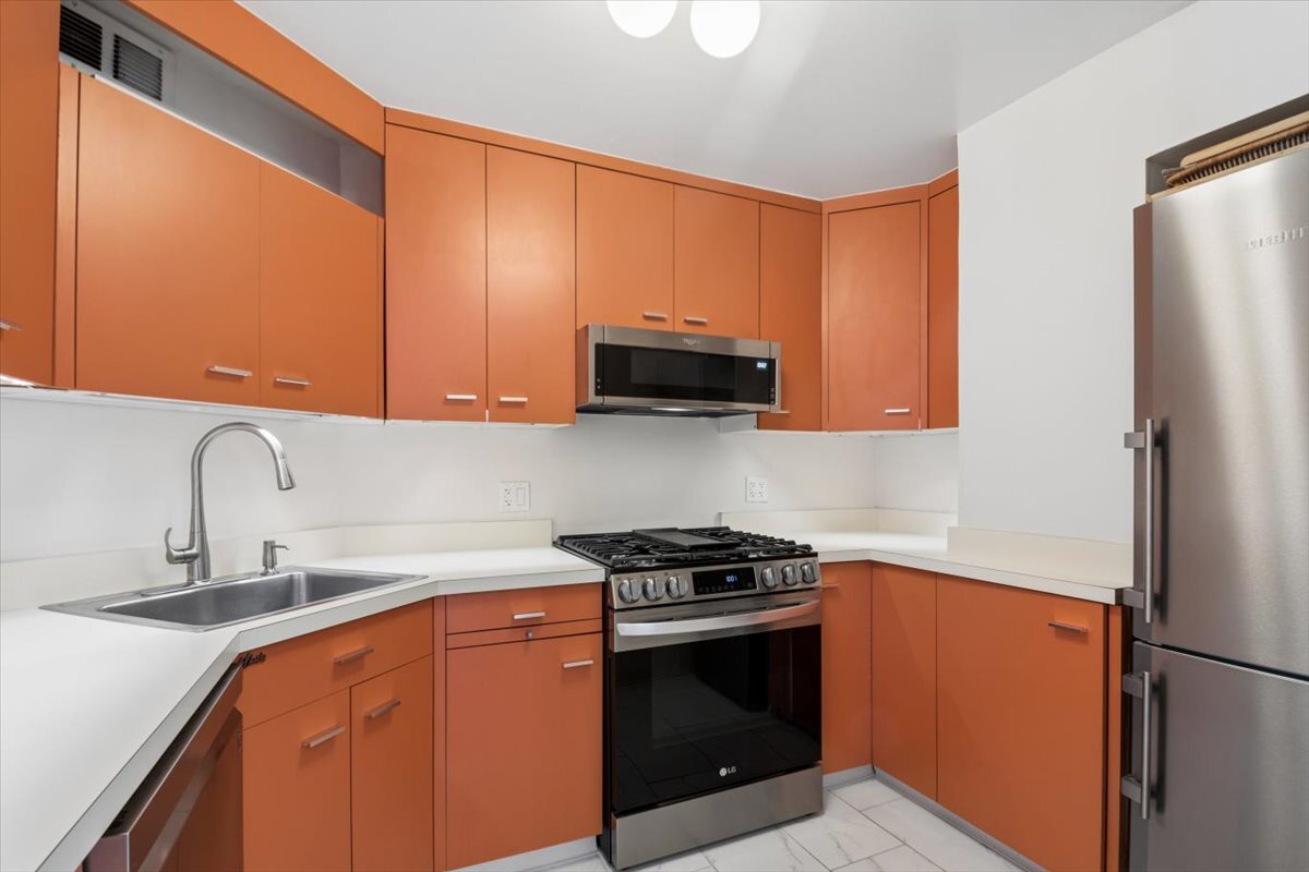 3200 N Lake Shore Drive Unit: 2802