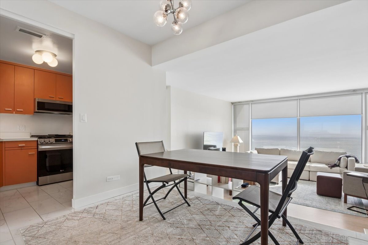 3200 N Lake Shore Drive Unit: 2802