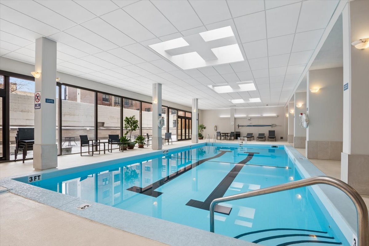 3200 N Lake Shore Drive Unit: 2802