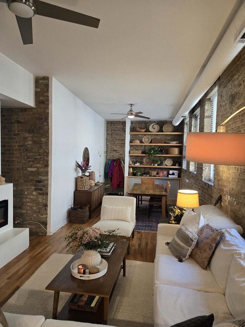 515 N Noble Street Unit: 115