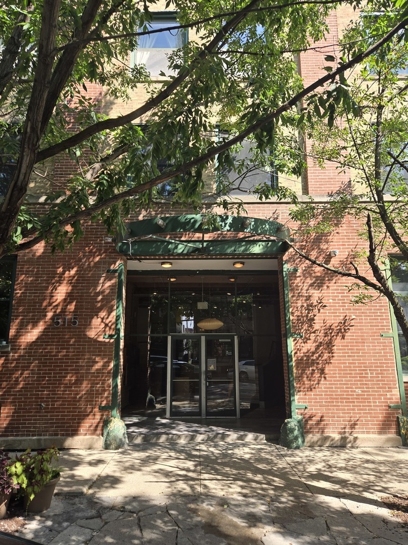 515 N Noble Street Unit: 115