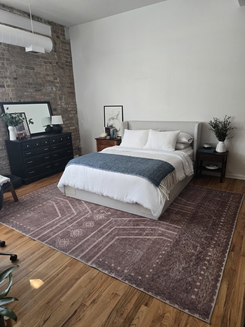 515 N Noble Street Unit: 115