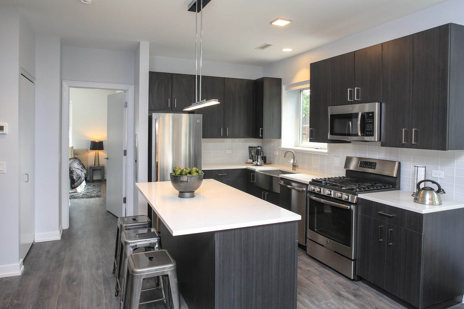 909 W Montana Street Unit: 403