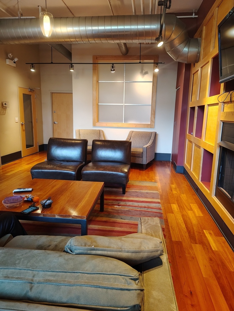 2323 W Pershing Road Unit: 336
