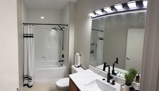 2323 W Pershing Road Unit: 336