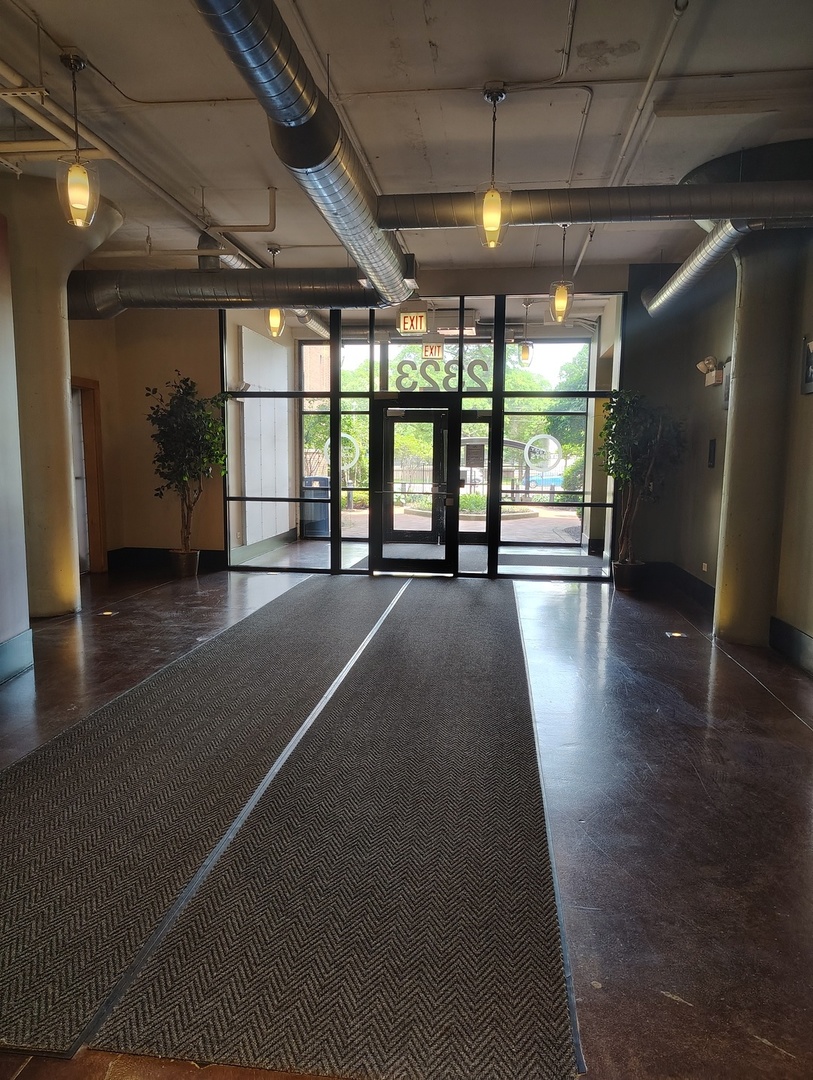 2323 W Pershing Road Unit: 336