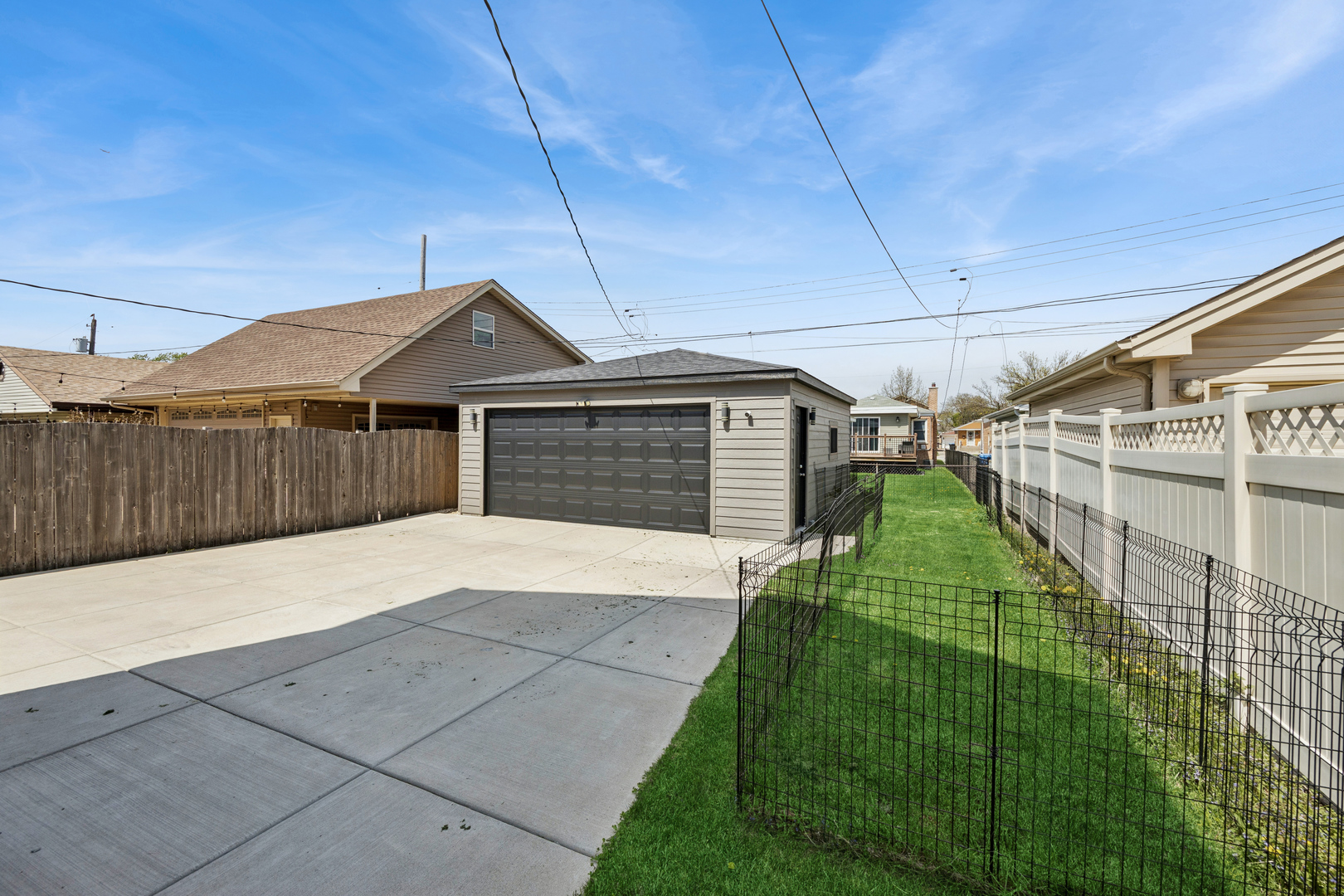 3842 W 108th Place