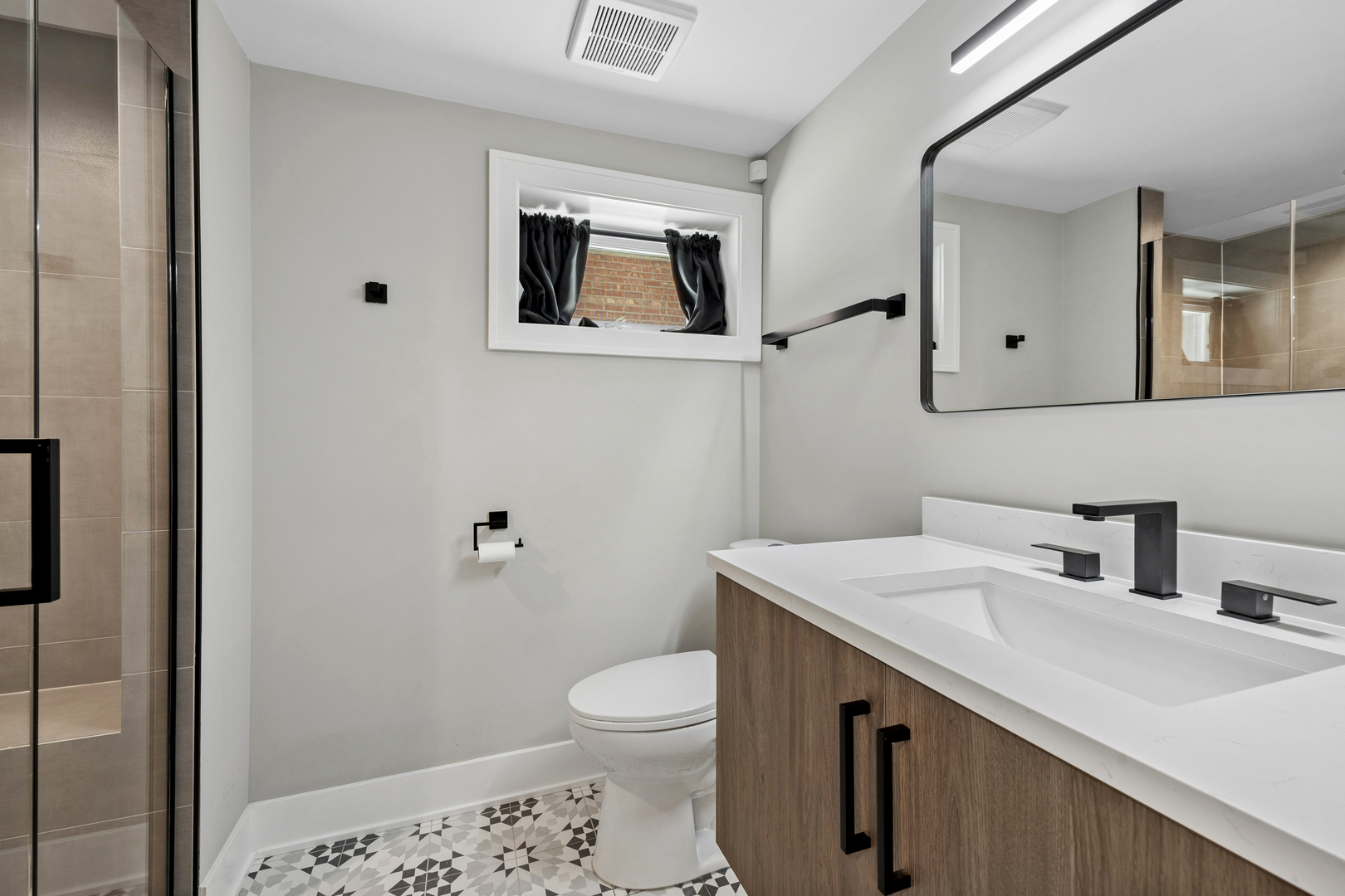 3842 W 108th Place
