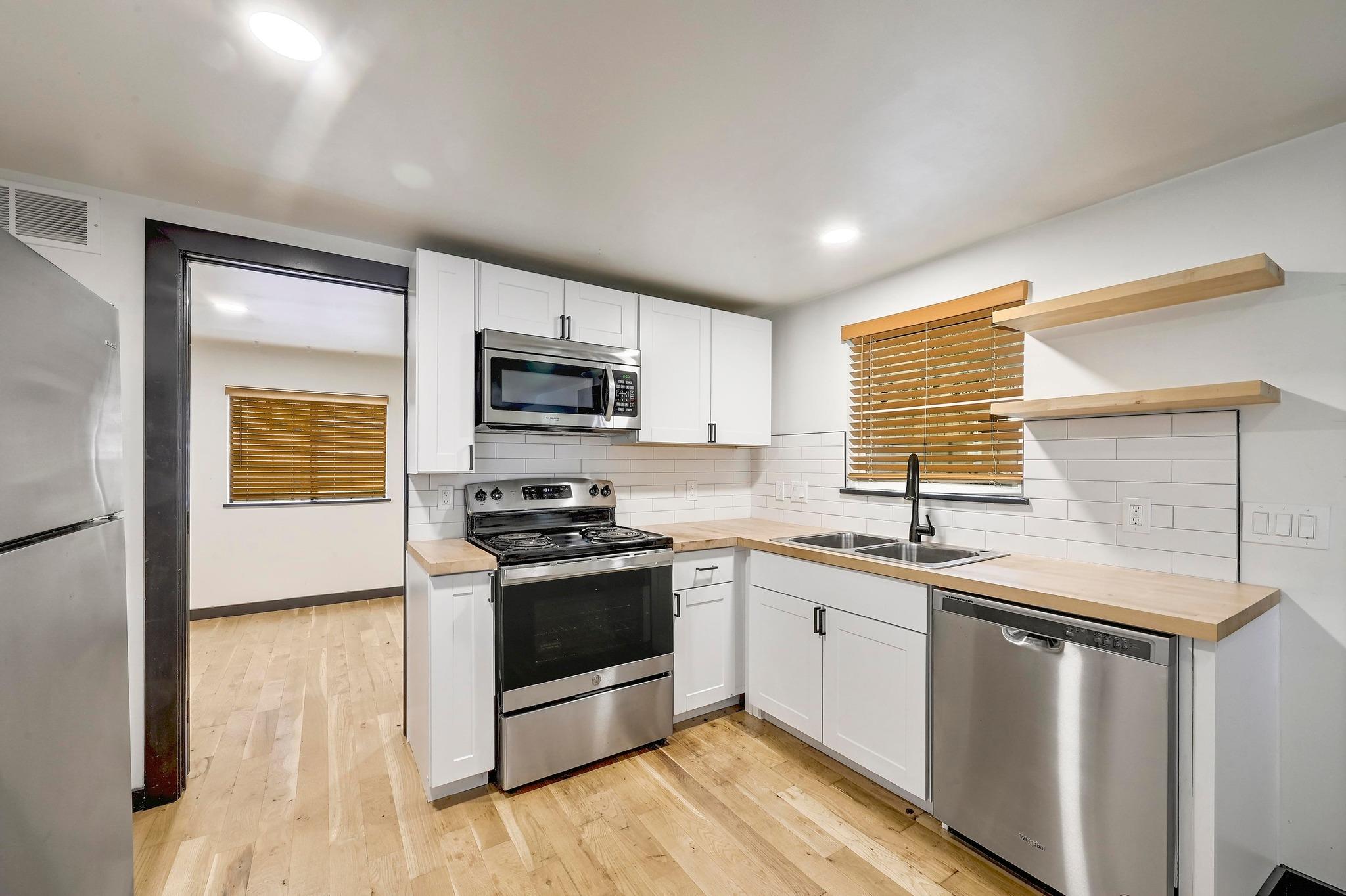 1711 Brentwood ST # B