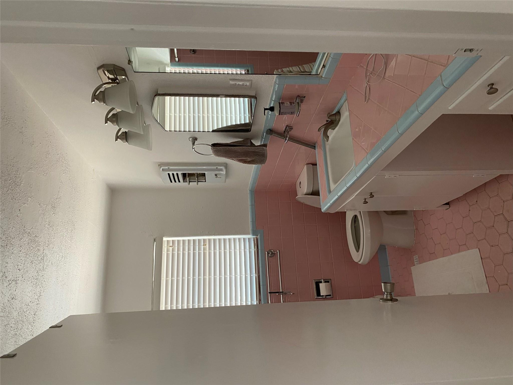 1711 Brentwood ST # A