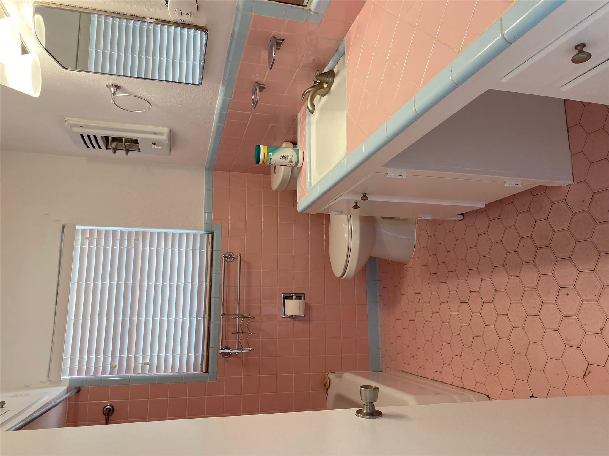 1711 Brentwood ST # A