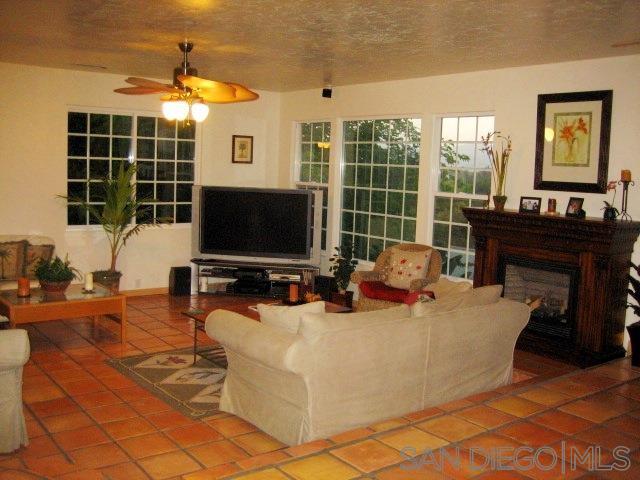 1665 Fuerte Knolls Ln.