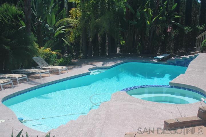 1665 Fuerte Knolls Ln.