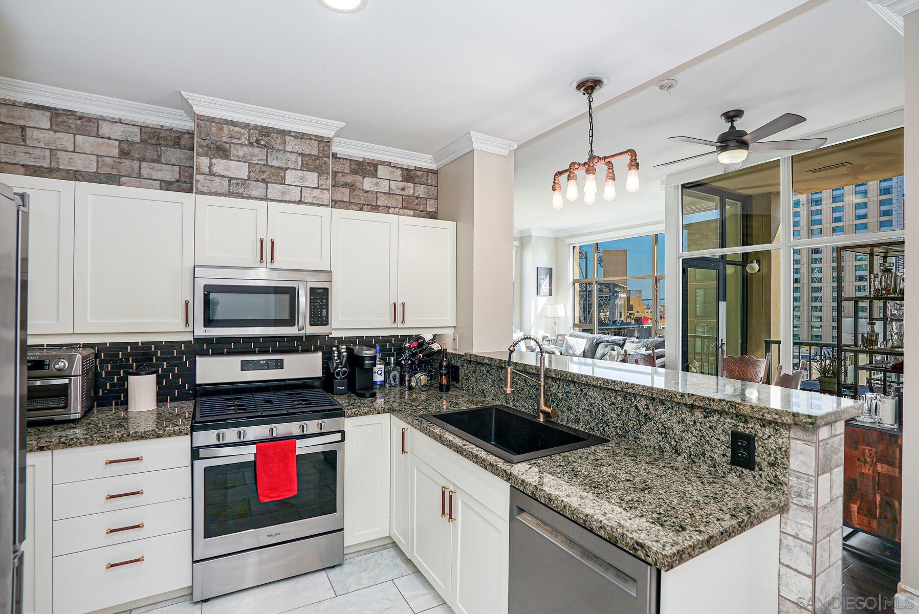 530 K St Unit: 1013
