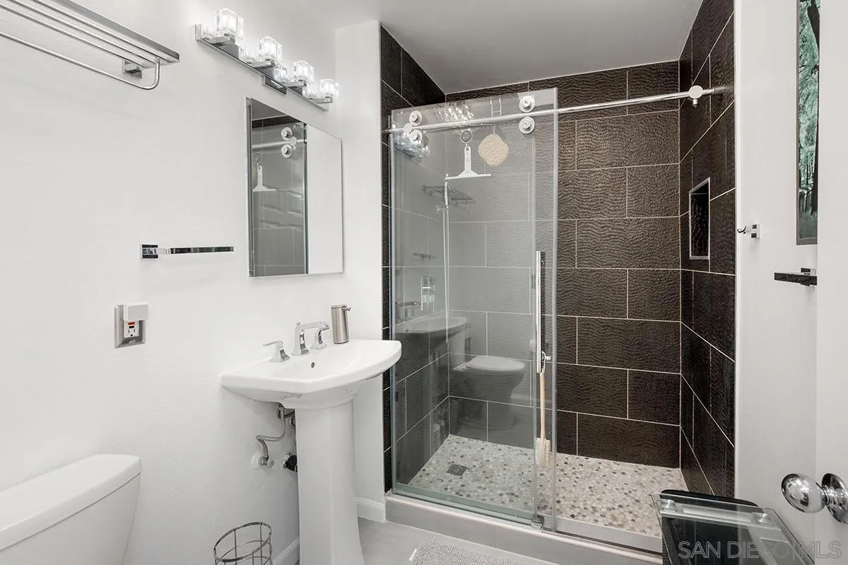 221 Island Ave Unit: 501