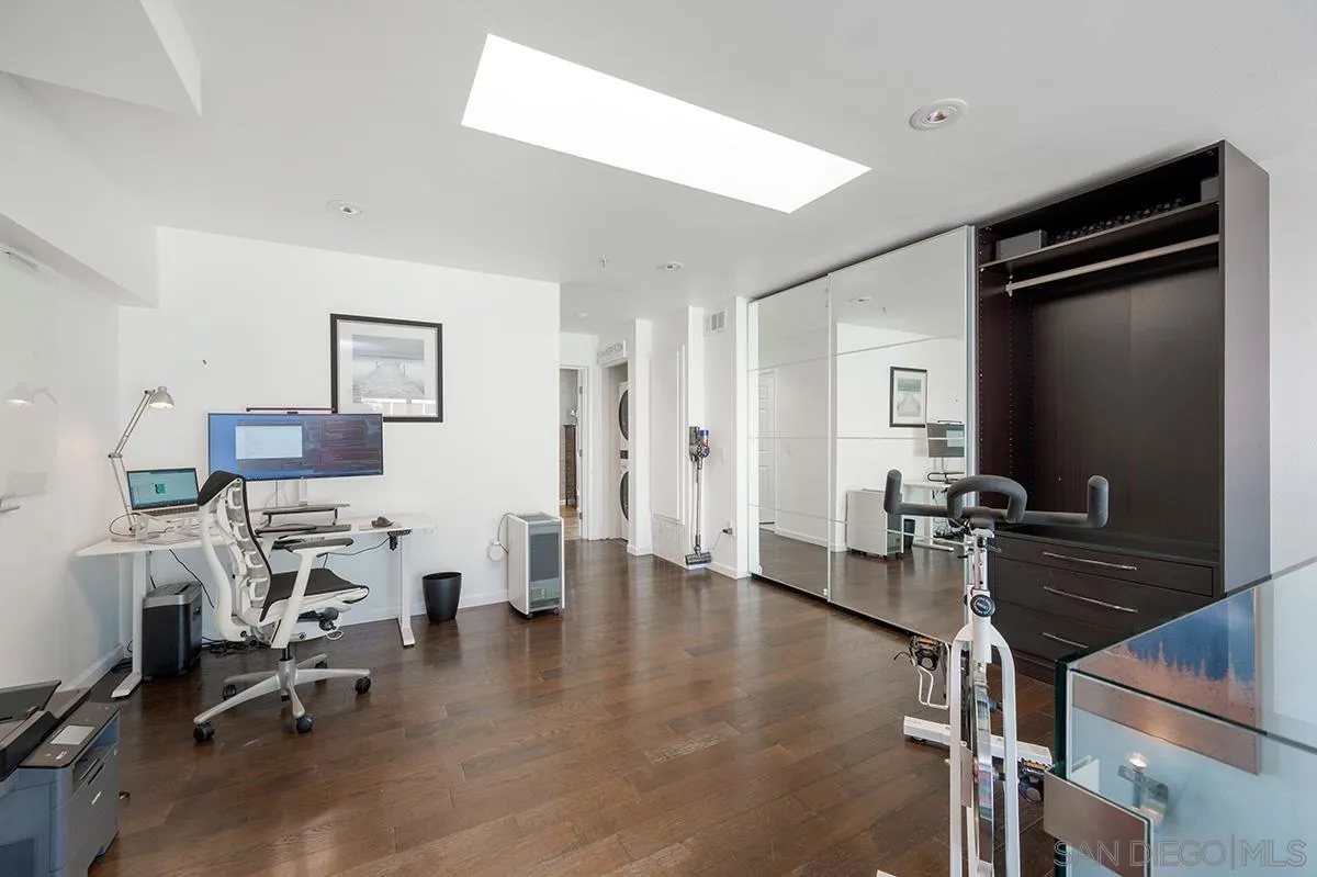221 Island Ave Unit: 501