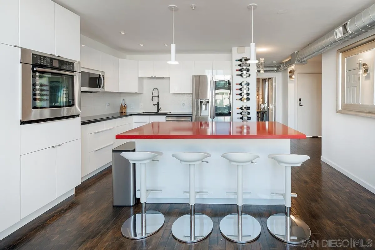 221 Island Ave Unit: 501