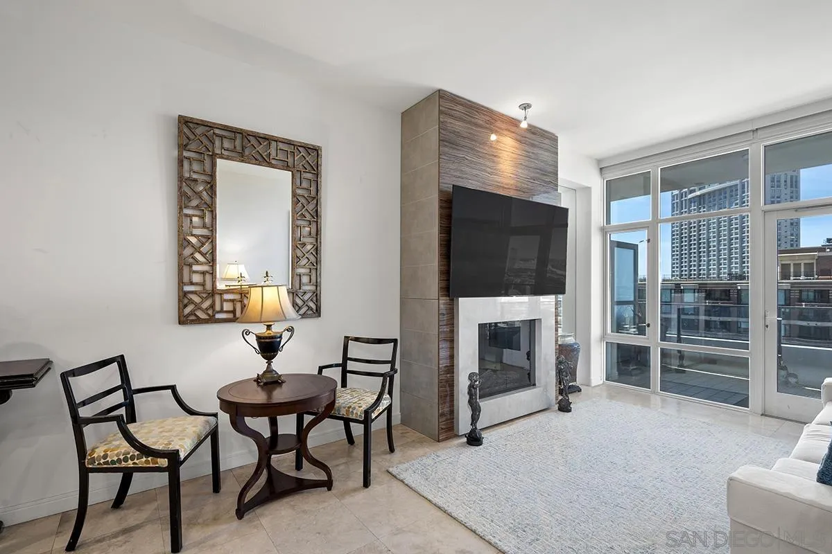 550 Front Street Unit: 1006