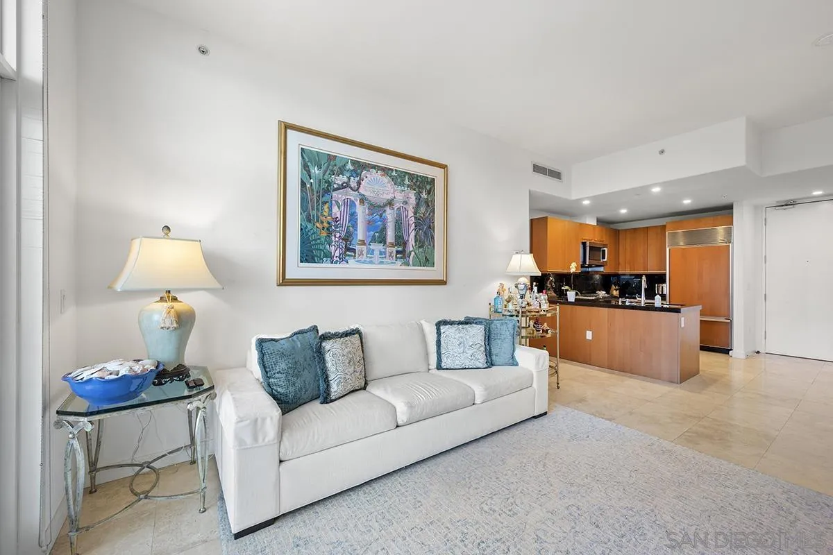 550 Front Street Unit: 1006