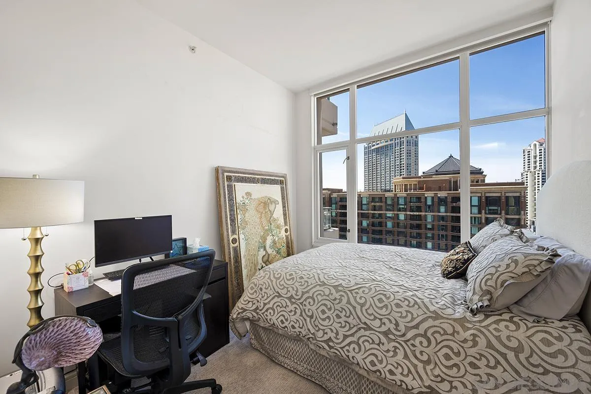 550 Front Street Unit: 1006