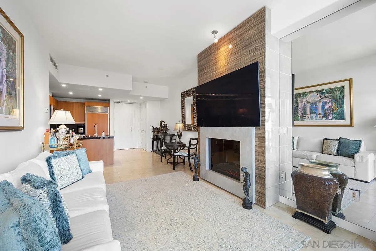 550 Front Street Unit: 1006