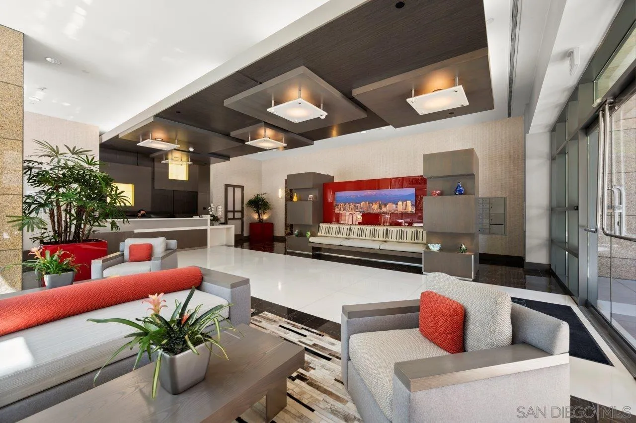 550 Front Street Unit: 1006