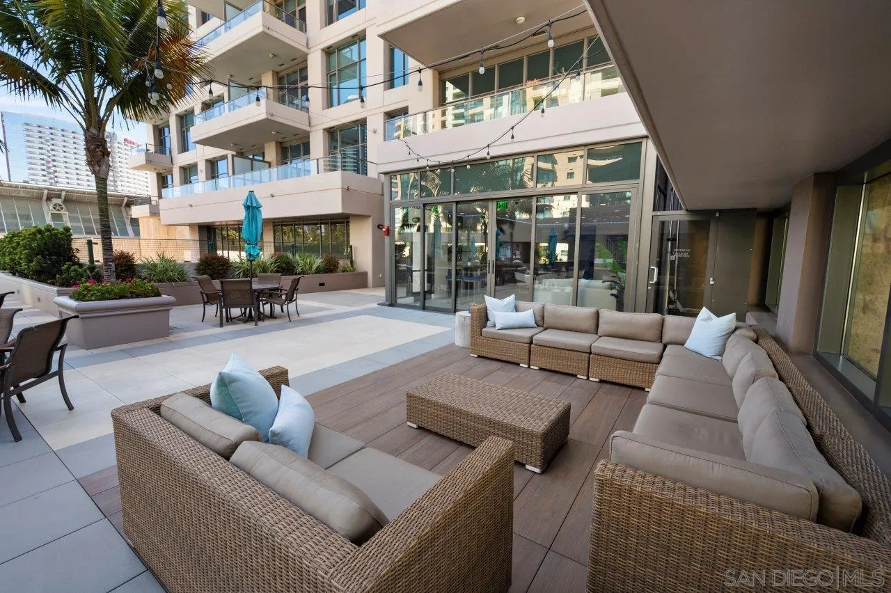 550 Front Street Unit: 1006