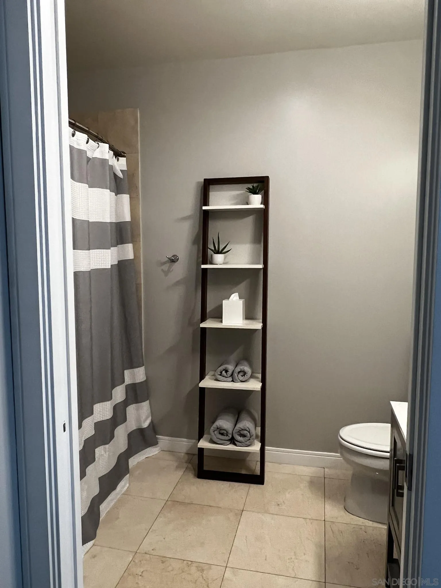 550 Front Street Unit: 1006