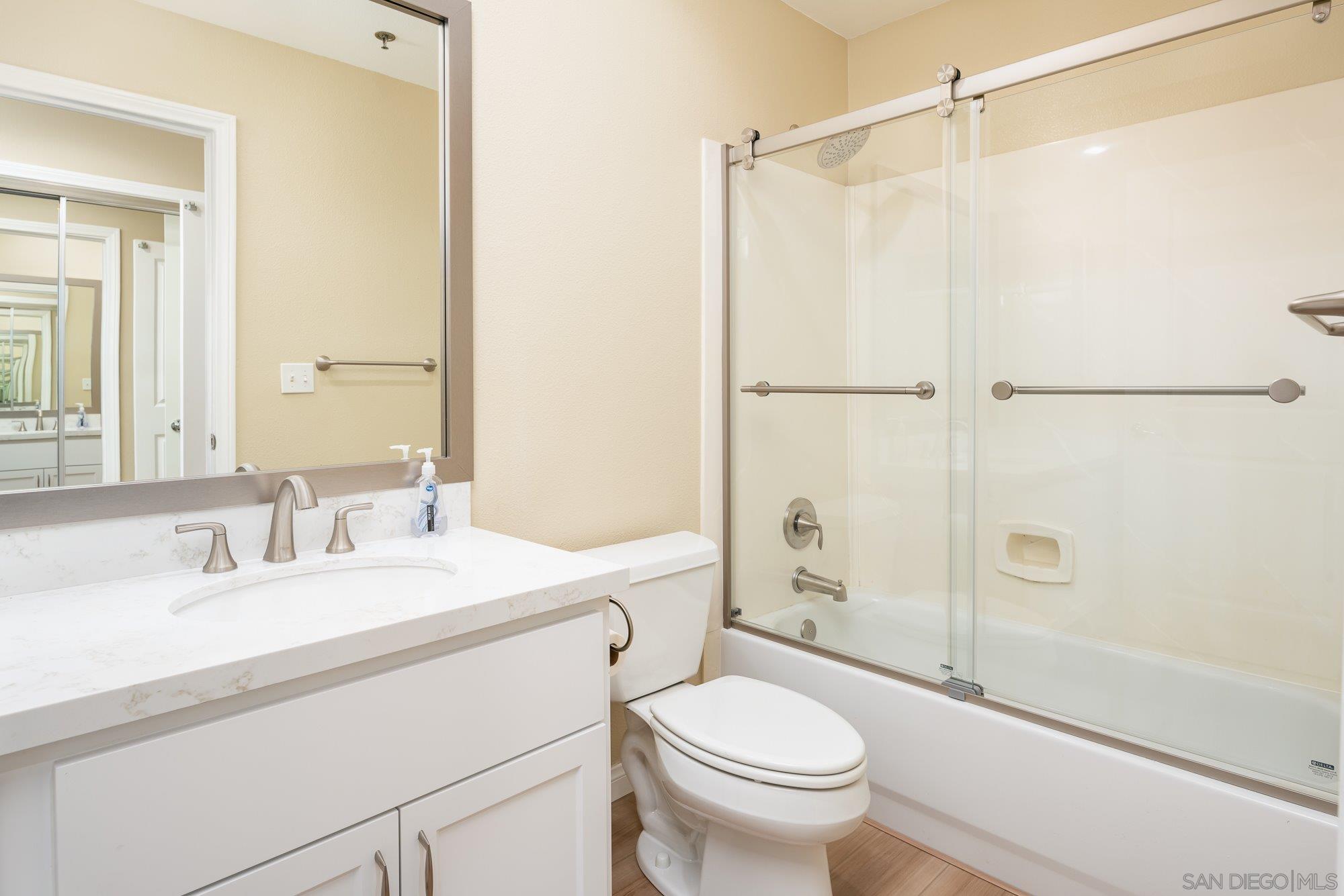 4080 Front St Unit: 105