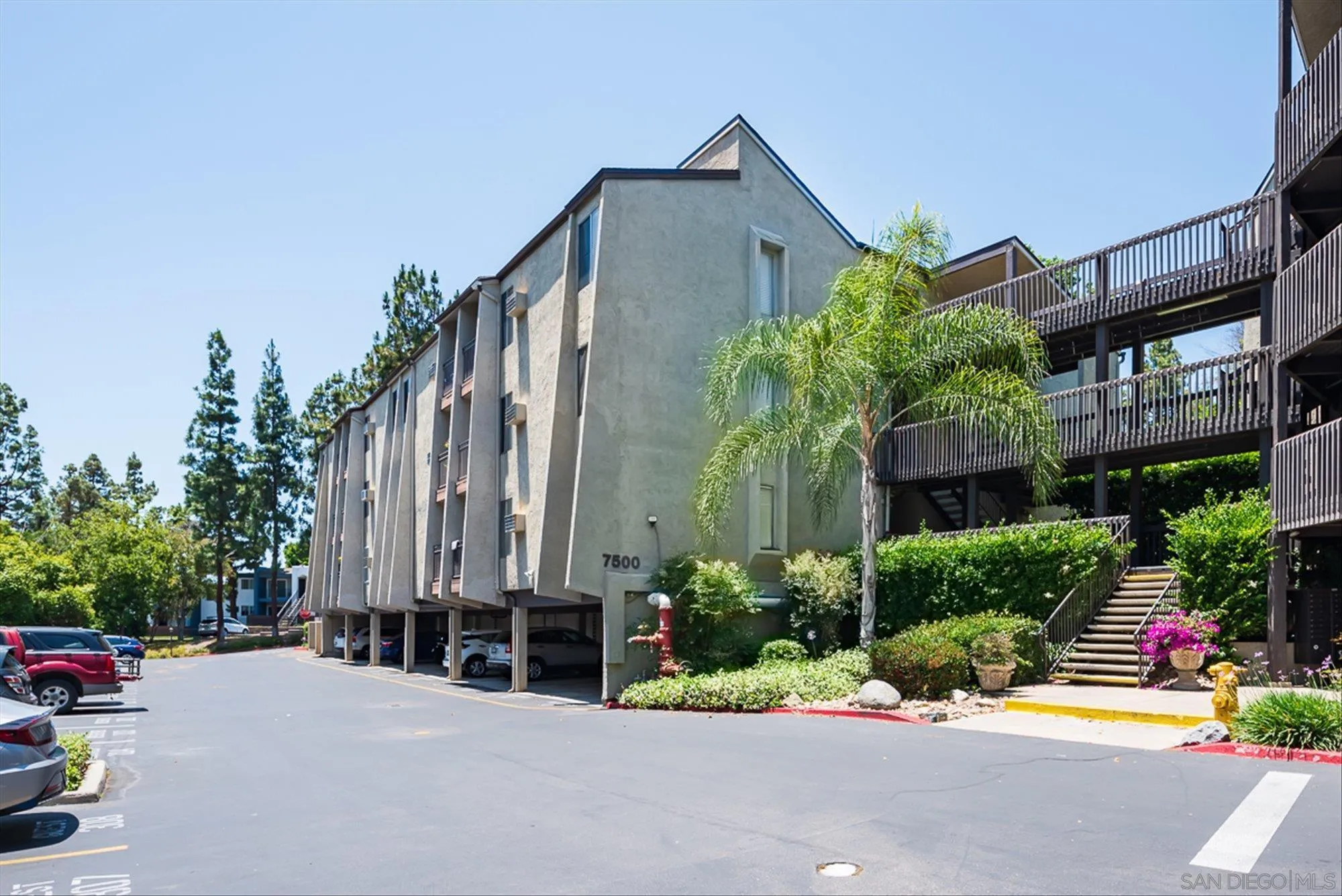 7500 Parkway Dr # 304