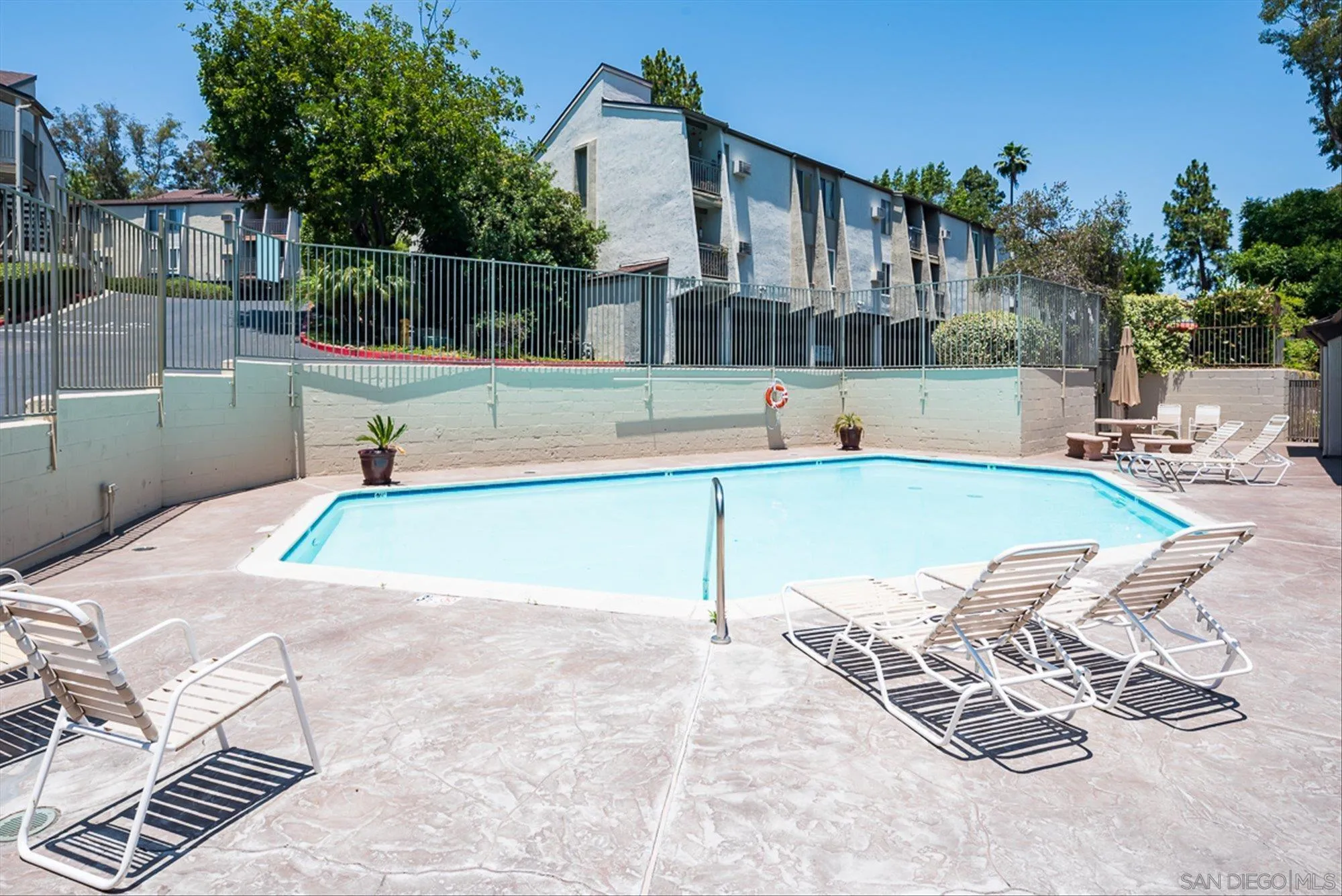 7500 Parkway Dr # 304