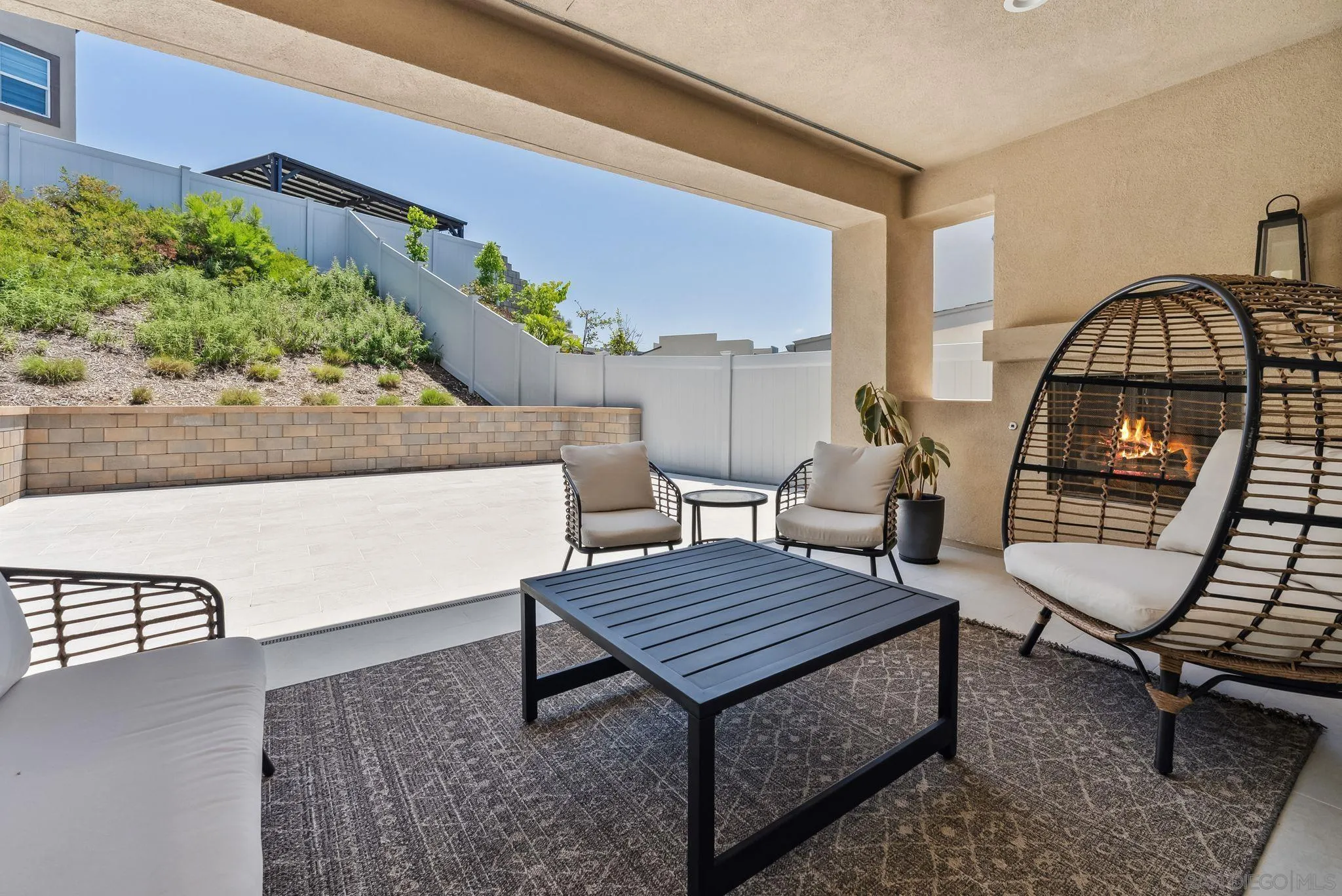 8246 Rose Quartz Cir