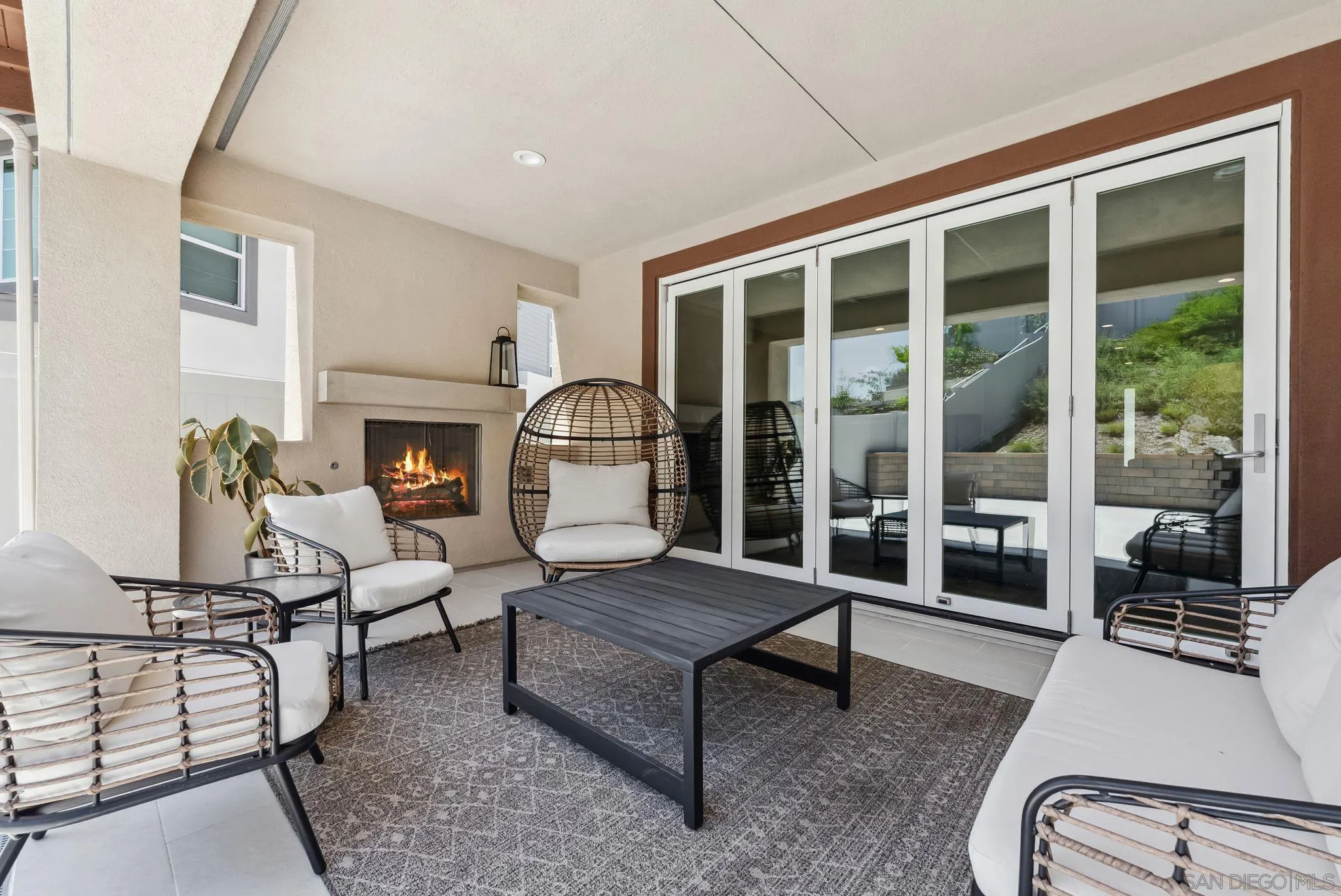 8246 Rose Quartz Cir
