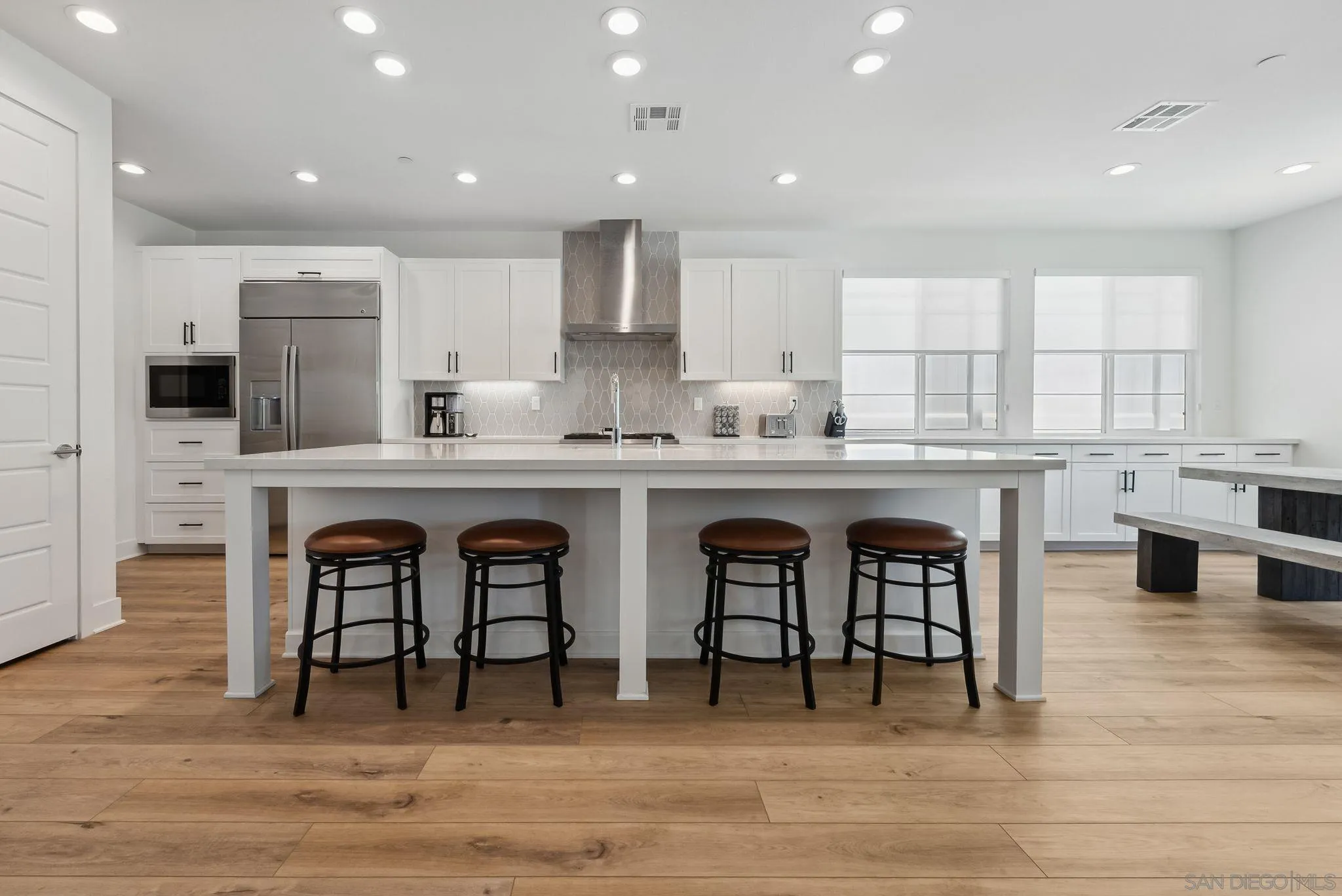 8246 Rose Quartz Cir