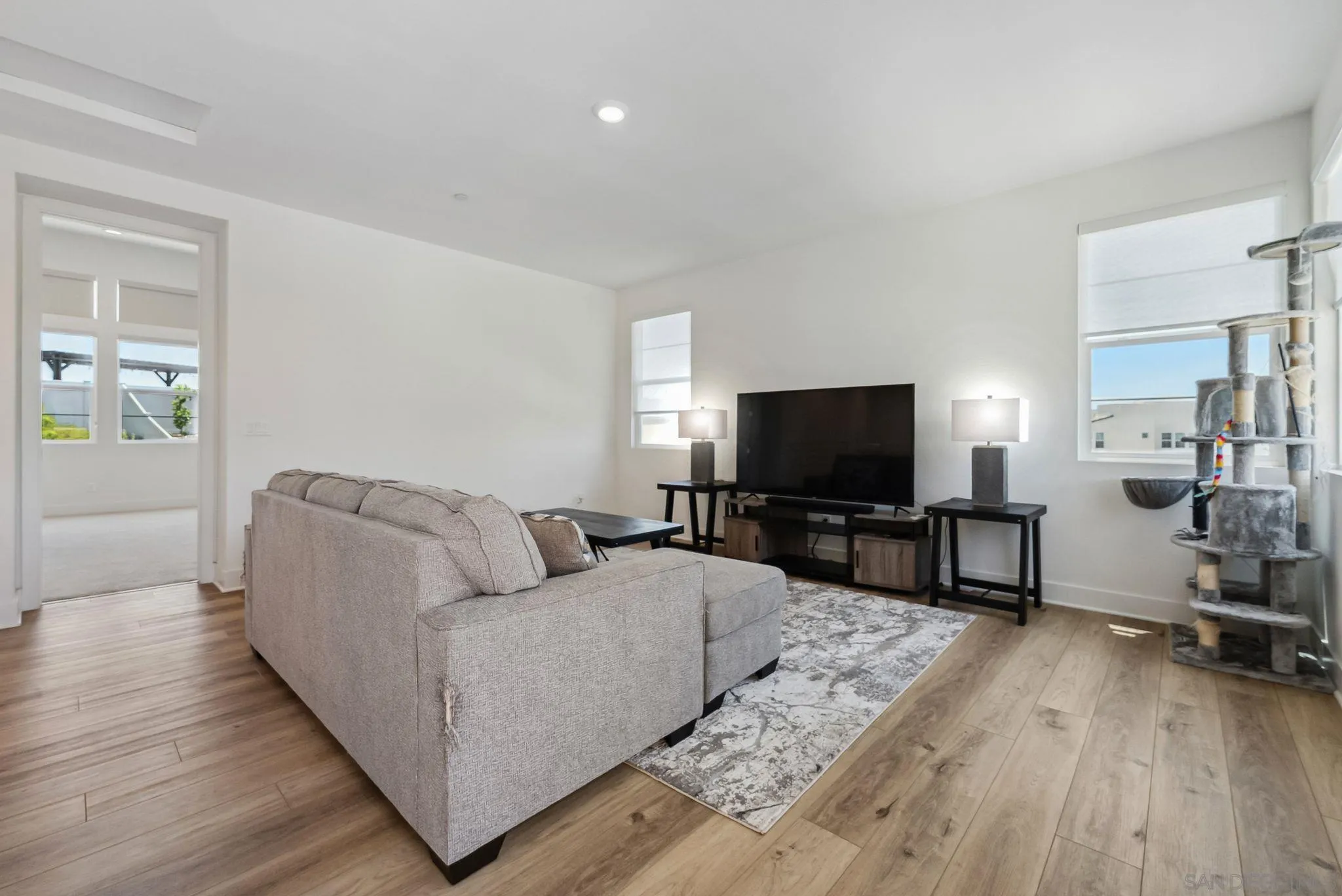 8246 Rose Quartz Cir