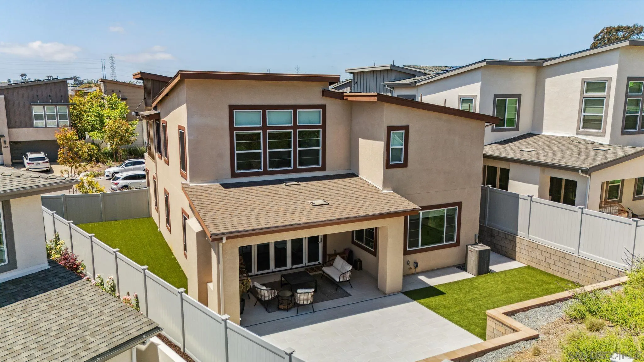 8246 Rose Quartz Cir