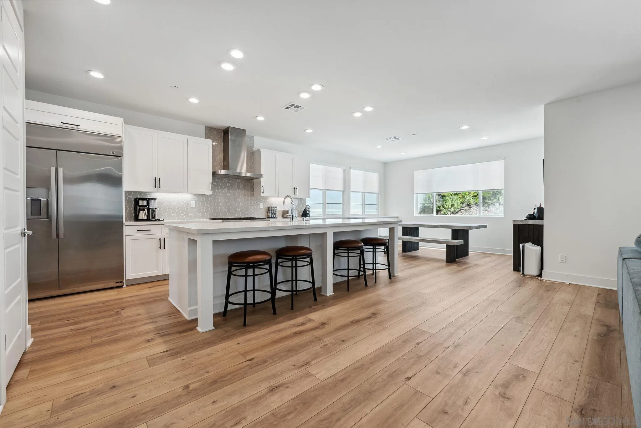 8246 Rose Quartz Cir