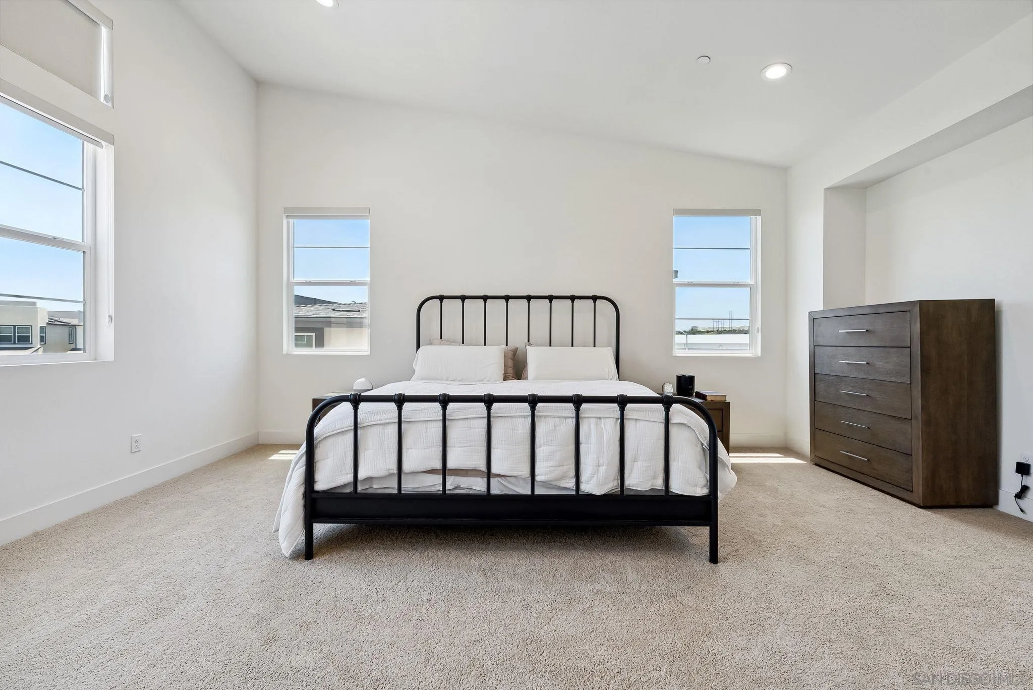 8246 Rose Quartz Cir