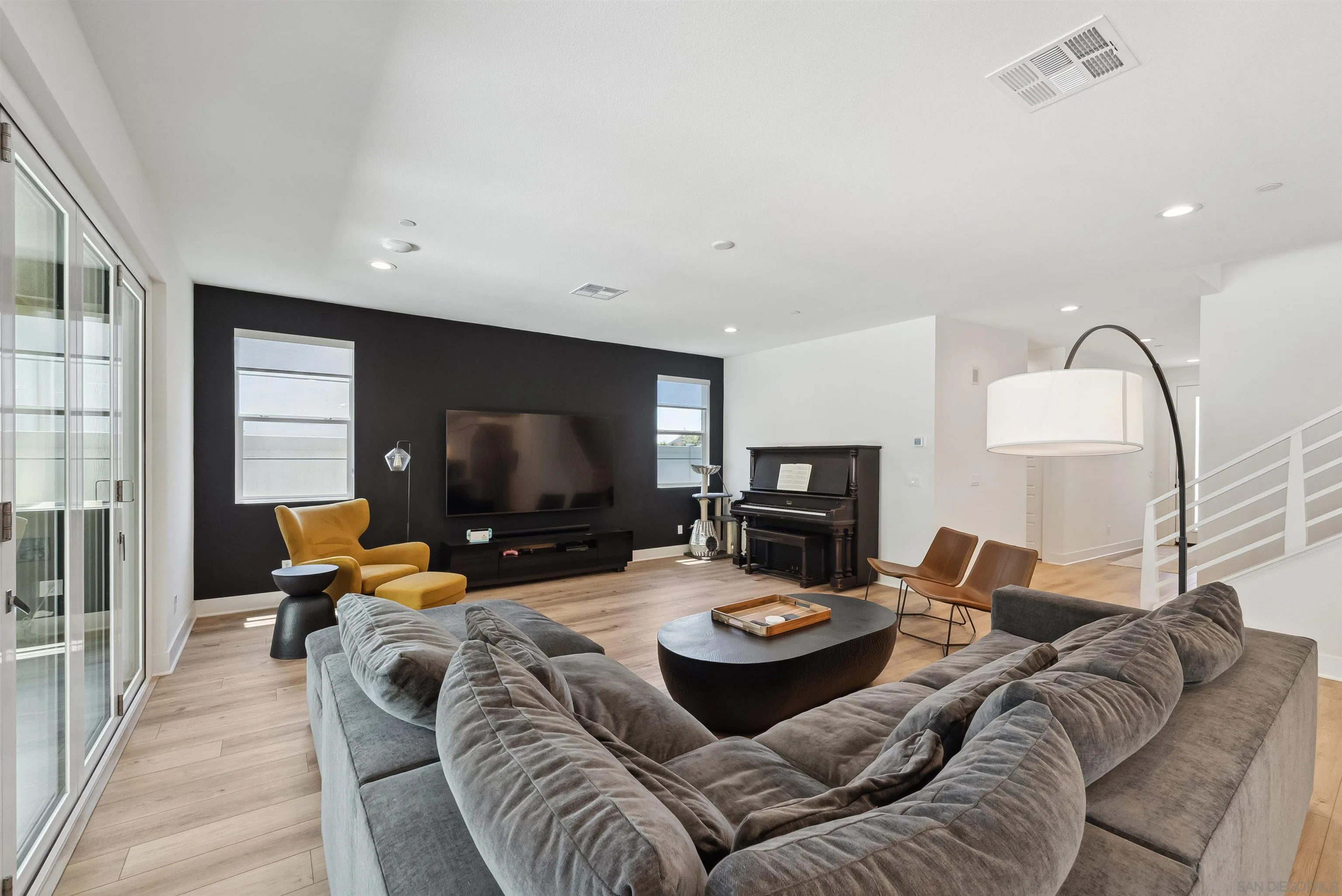 8246 Rose Quartz Cir