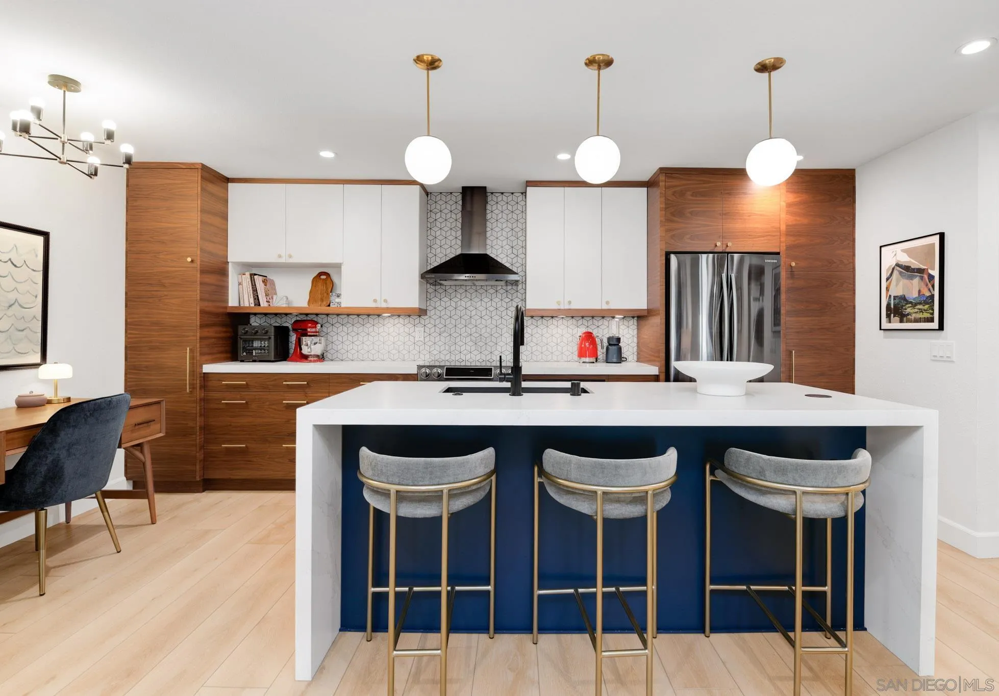 1750 S El Camino Real Unit 102