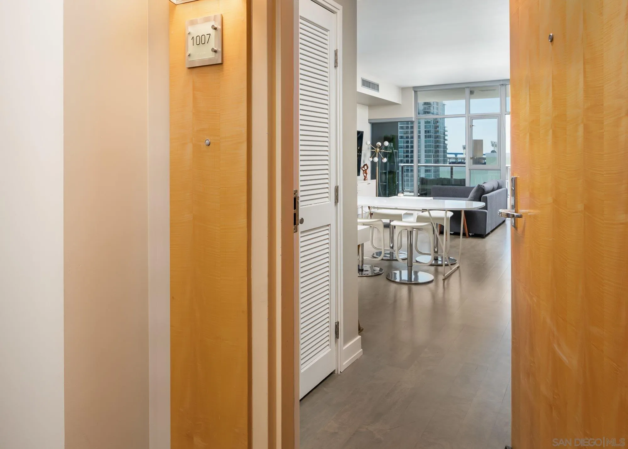 575 6th Ave Unit 1007