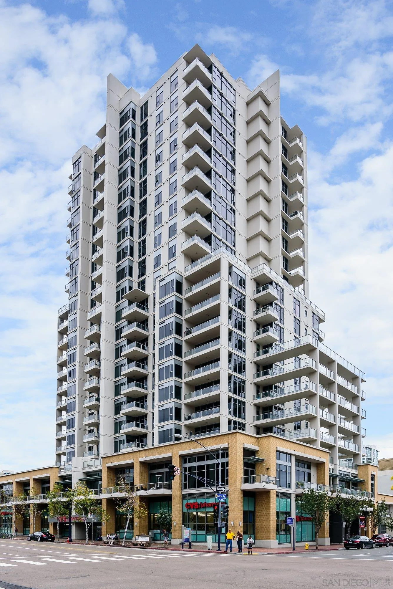 575 6th Ave Unit 1007