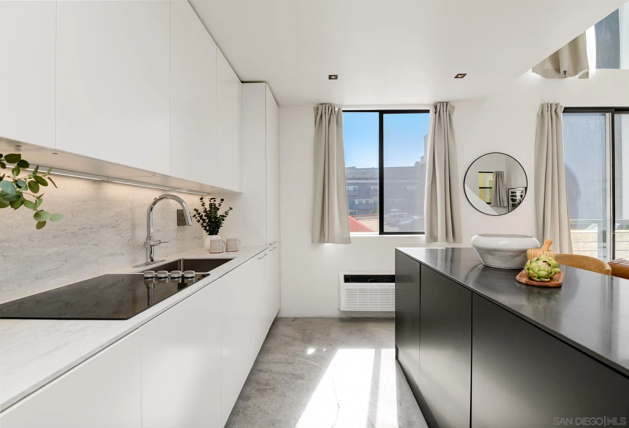 1944 State St Unit 17