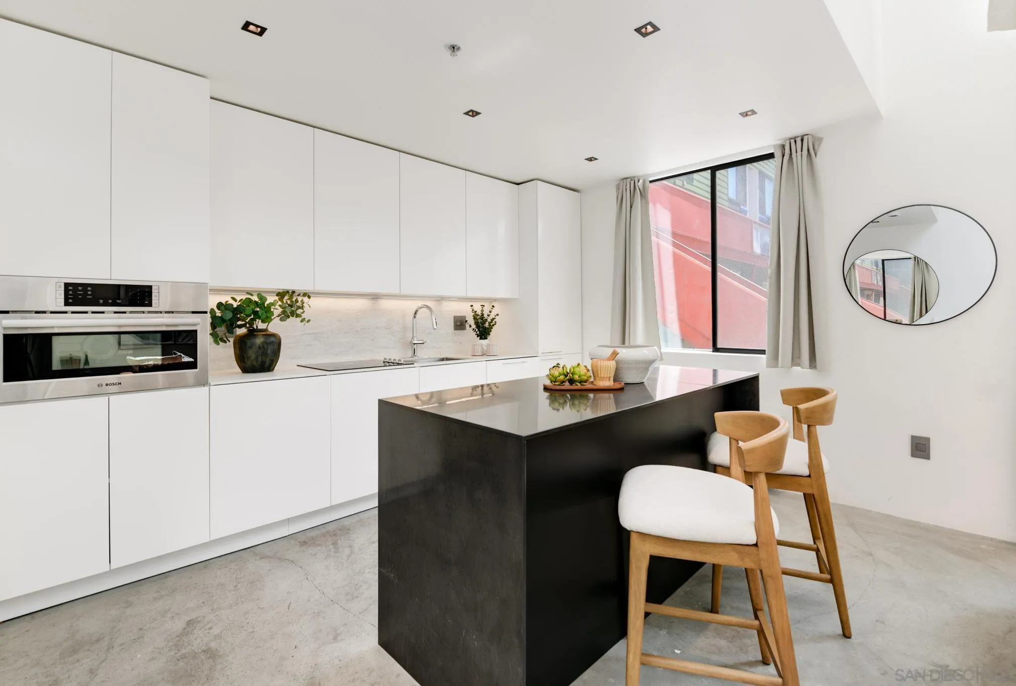 1944 State St Unit 17