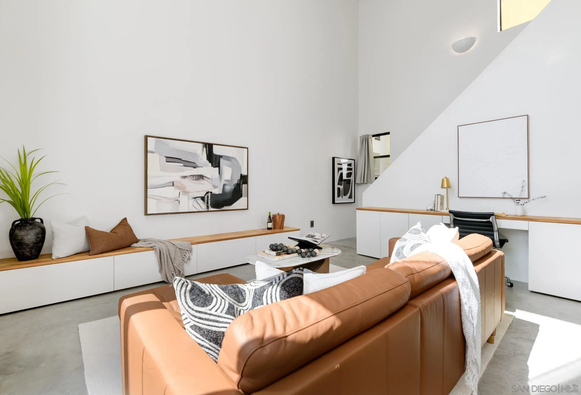 1944 State St Unit 17